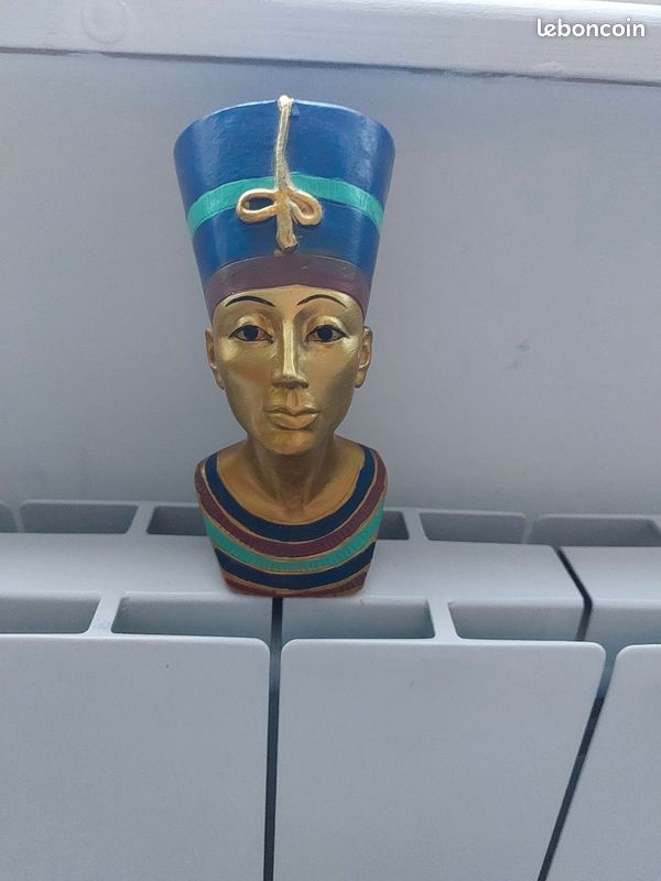 Figurine (image 1)