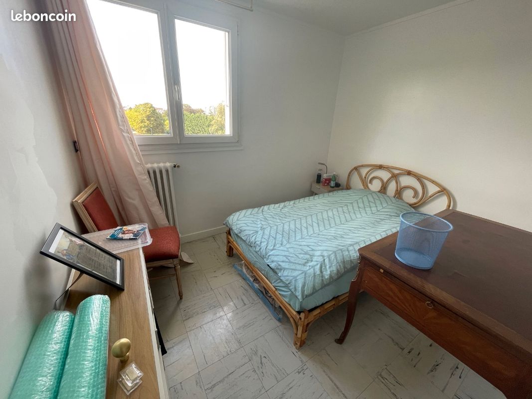 Appartement 4 pièces 27 m² · à Brétigny-sur-Orge · 27 m² · 590 €