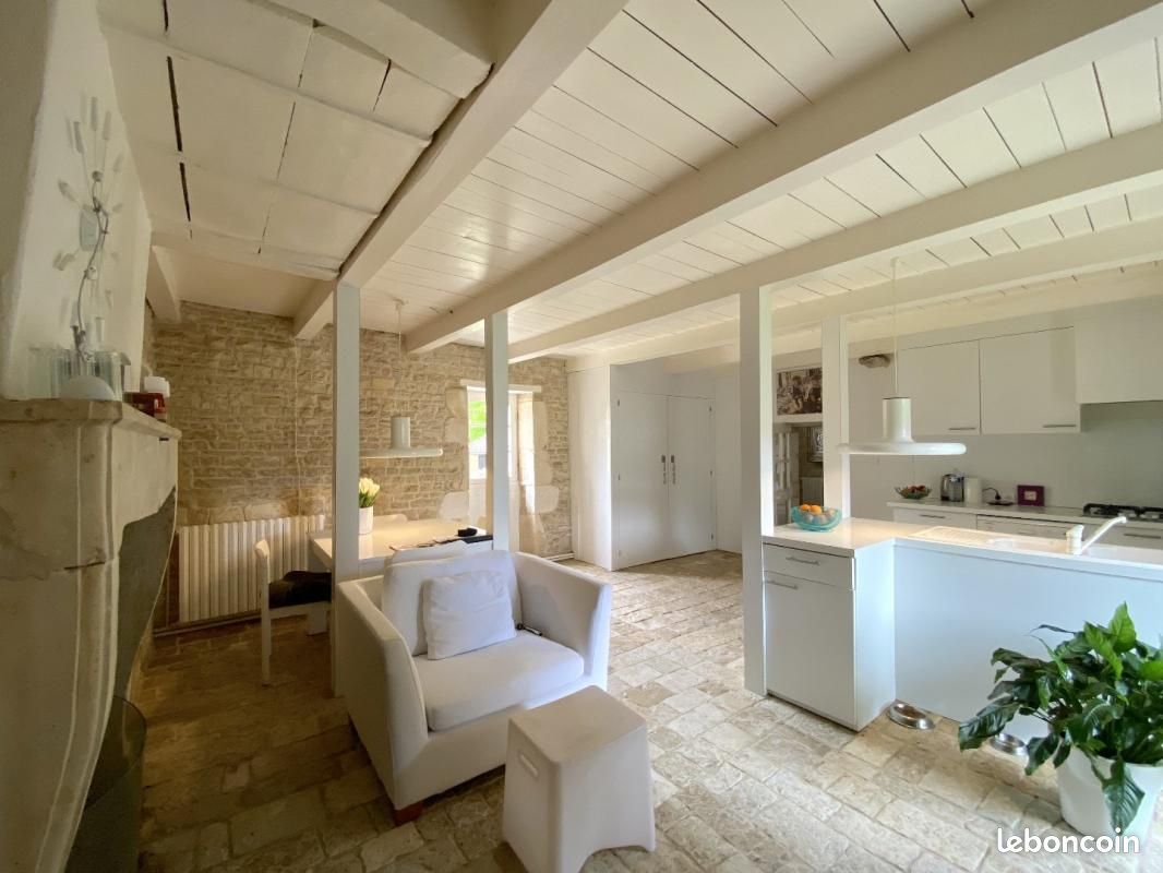 Maison 7 pièces 230 m² - Val-de-Bonnieure 16230 Saint-Angeau (image principale 9)