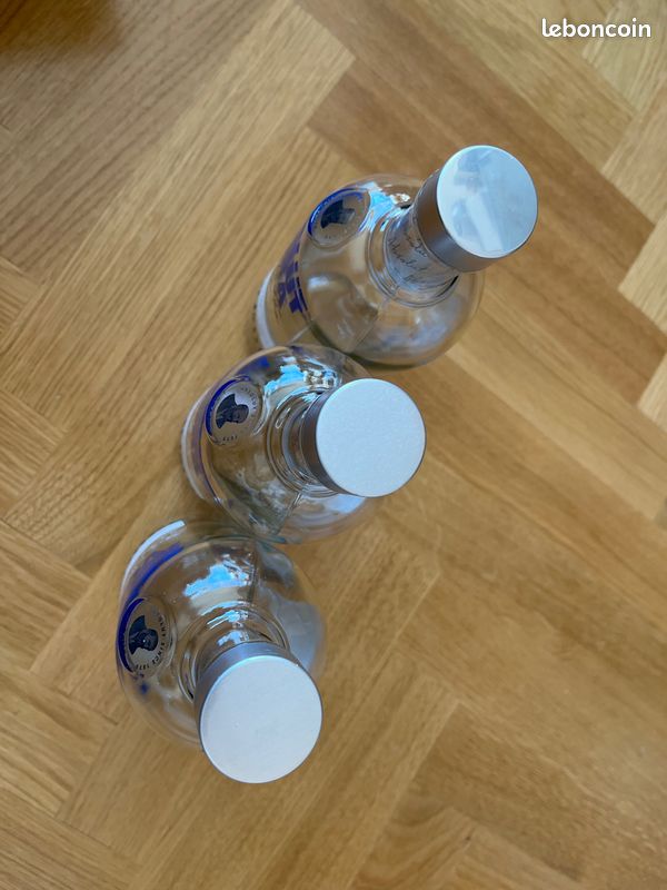 Lot 3 Bouteilles vides Sweden Vodka Absolut, bouchon solide à visser d'origine - Mariage, Banquet, Bar, Soirée privée, Décoration, Vitrine; Carafe & Pichet Restaurant; Photophore (image 9)