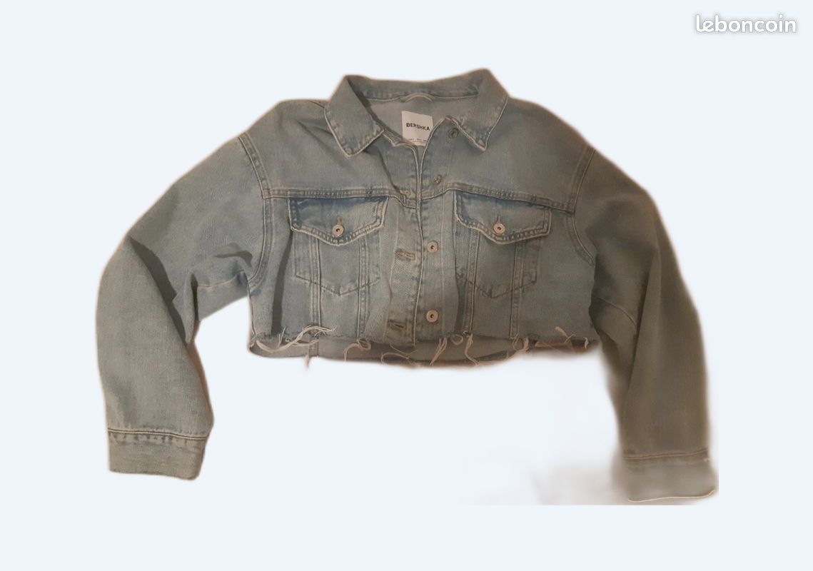 Veste en jean courte bleu clair bershka Vêtements