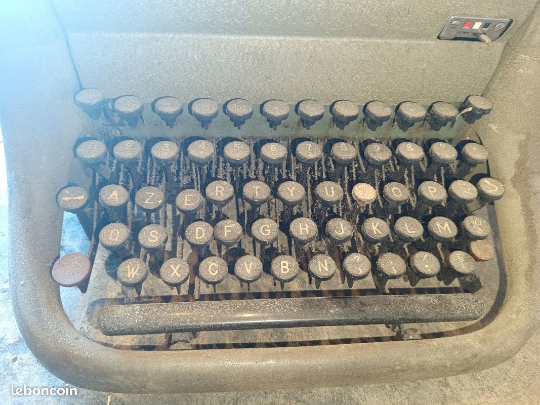 Machine à écrire (image 6)