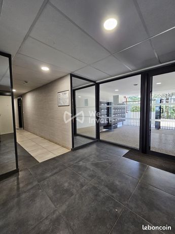 https://img.leboncoin.fr/api/v1/lbcpb1/images/f0/c6/0b/f0c60b90a3f3f2bd0d9bd8624ead3ccdbf730cf7.jpg?rule=ad-image