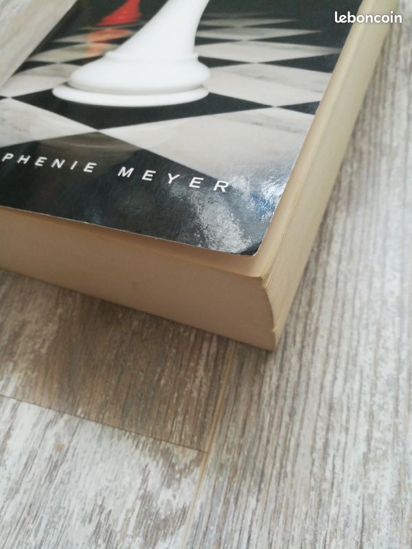 Livre roman Révélation de Stéphanie meyer tome 4 (image 10)