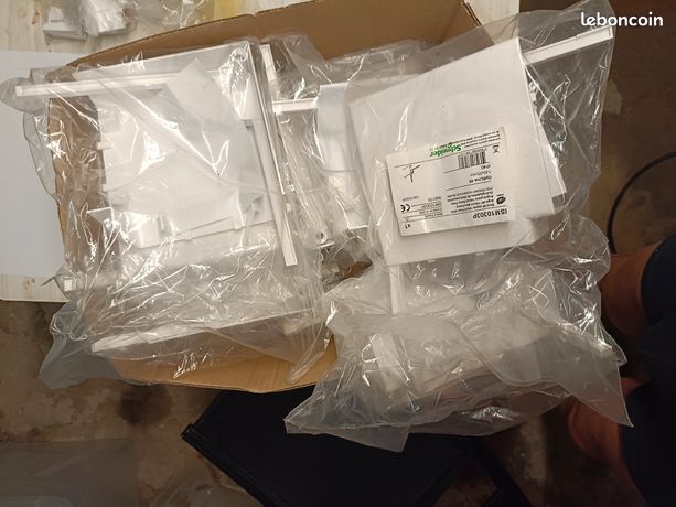 Goulotte PVC OptiLine 45 – Blanc Polaire, 140 X 55 Mm, 3 Mètres, Schneider ISM10310P