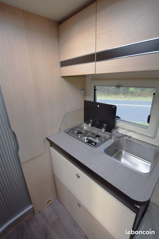 đ ProfilĂ© compact AUTOSTAR P660 neuf - 2.16m de large - GRANDE SOUTE - Lit pavillon - 6.59m - Fiat 2.2 l 140 CV - EquipĂ© đ (image 3)
