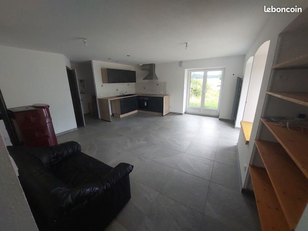 Appartement 4 pièces 120 m² · à Boujailles · 120 m² · 980 €