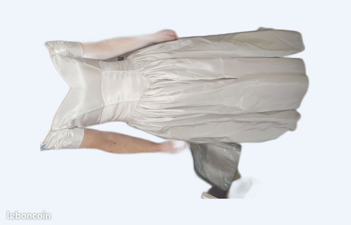 Robe de mariée (image 1)