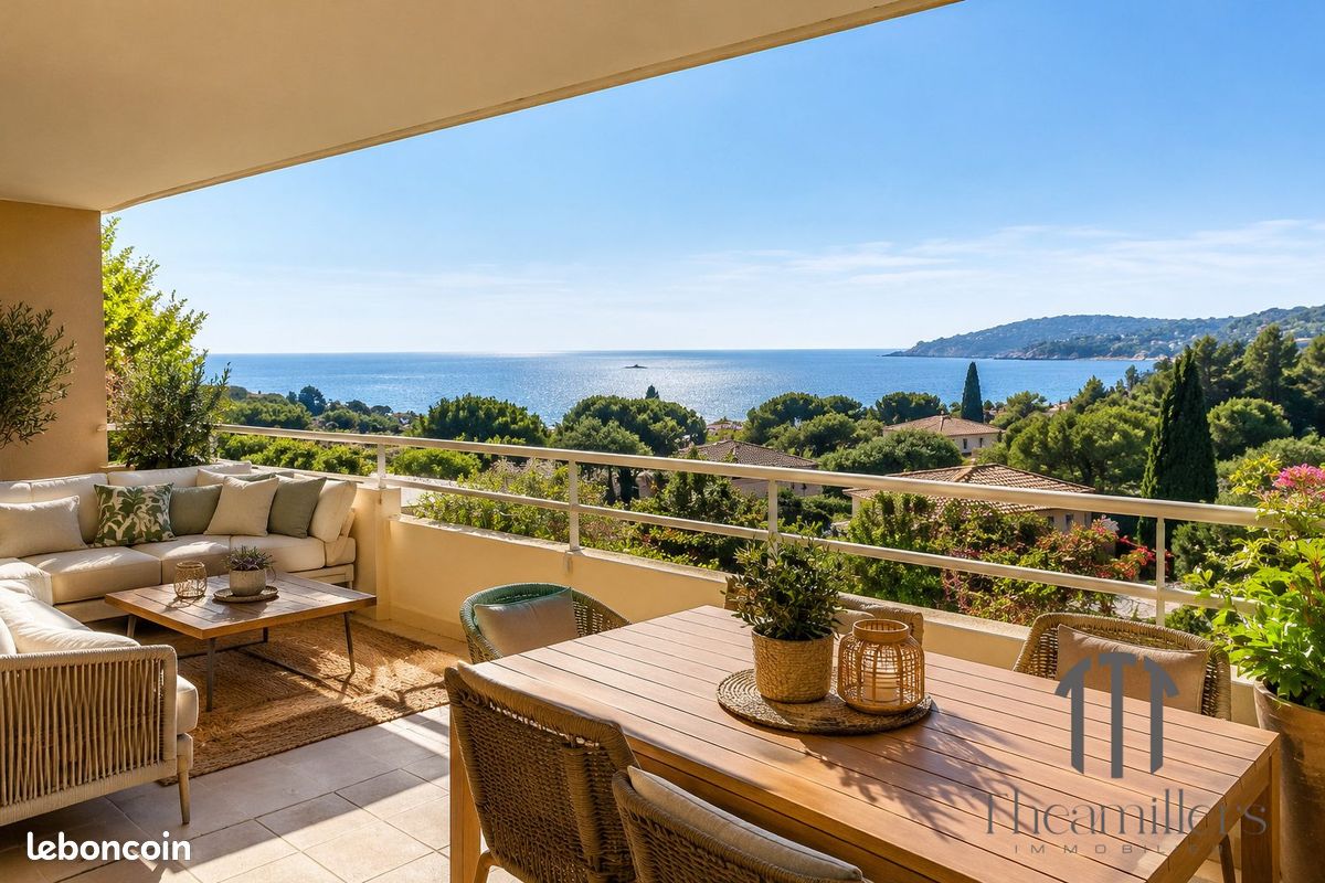 Appartement 2 pièces 54 m² · à Saint-Cyr-sur-Mer · 54 m² · 380 000 €