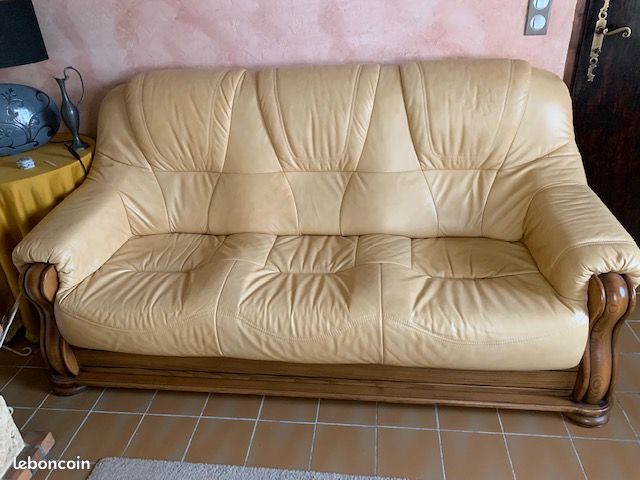 Canapé 3 places et fauteuil -cuir sable-bois massif (image 1)