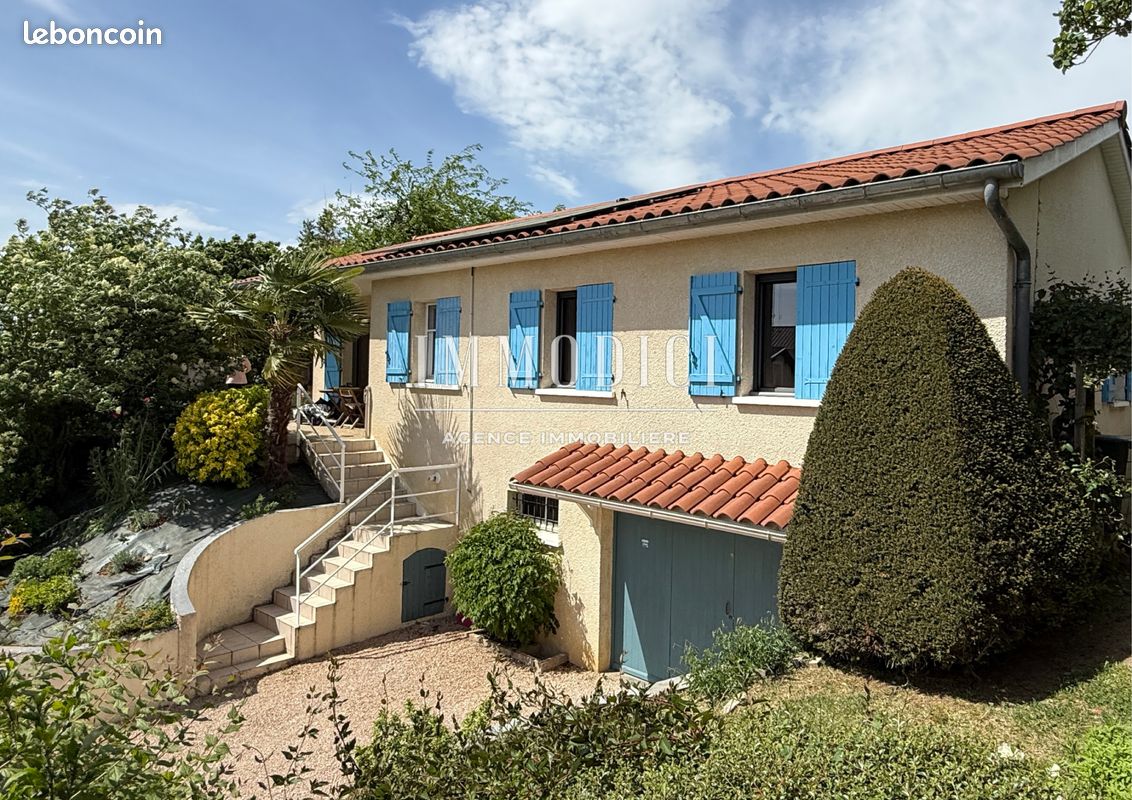 Maison 6 pièces 130 m² · à Montmerle-sur-Saône · 130 m² · 359 000 €