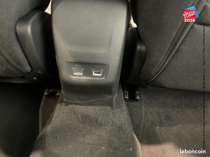 Peugeot 2008 1.2 100ch S&S Style (image 28)