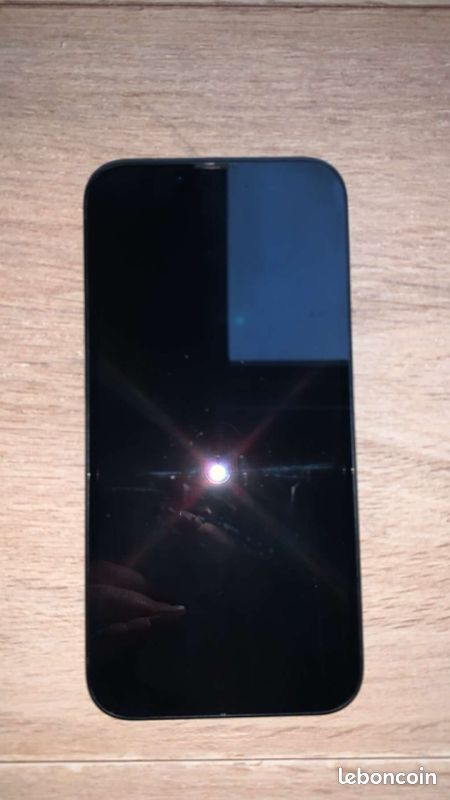 IPhone 13 noir (image 4)
