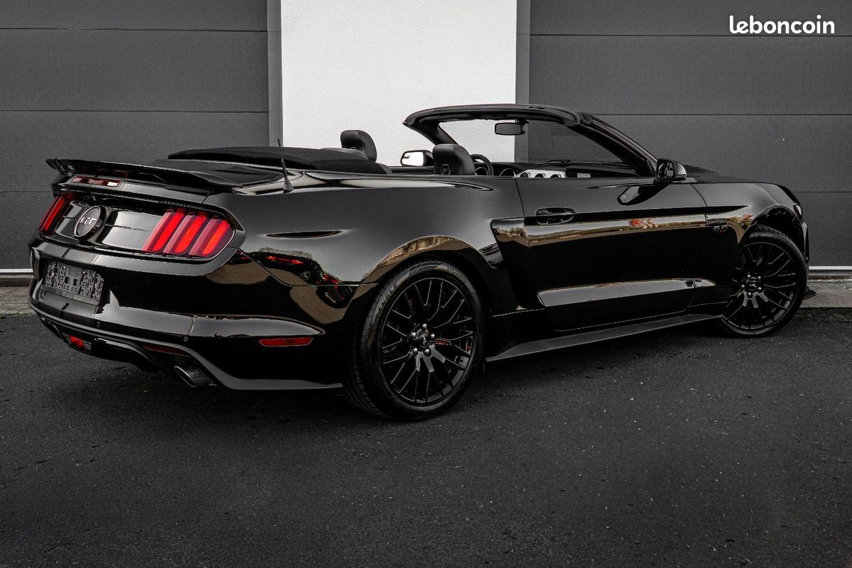 FORD Mustang GT 5.0 V8 441 ch Cabriolet – BVA – Cuir – GPS – Caméra (image 2)
