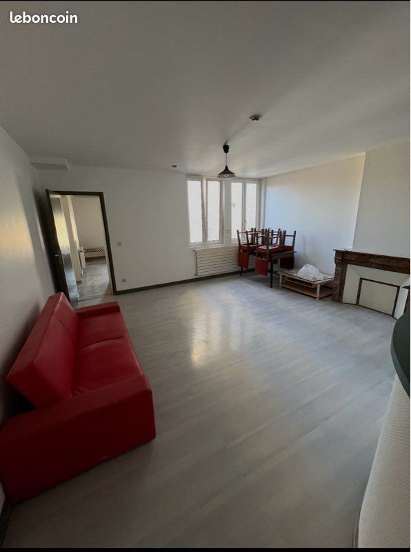 Appartement 3 pièces 75 m² · à Besançon · 75 m² · 990 €