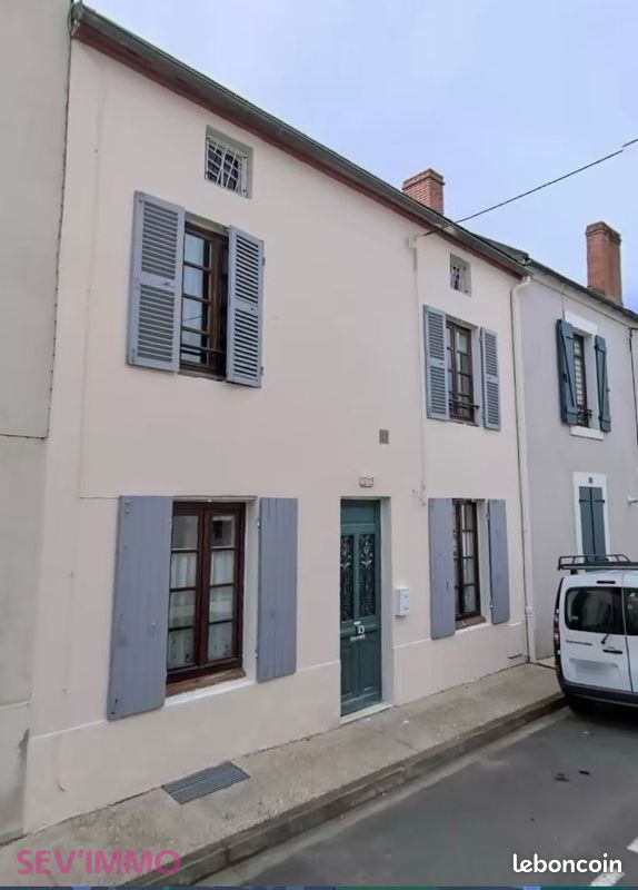 Maison 4 pièces 82 m² · à Cusset · 82 m² · 99 000 €