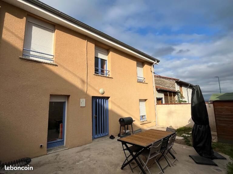 Maison 3 pièces 80 m² · à Chazelles-sur-Lyon · 80 m² · 915 €/mois
