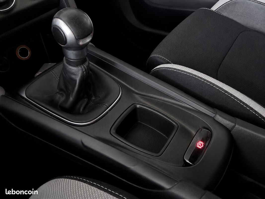 CITROEN DS4 1.6 120 cv So Chic - 2012 - 133 000 km - Régulateur - Bluetooth - Climatisation - Entretien Citroën (image 14)