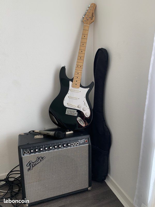 Ampli + Guitare + micro + accessoires (image 1)
