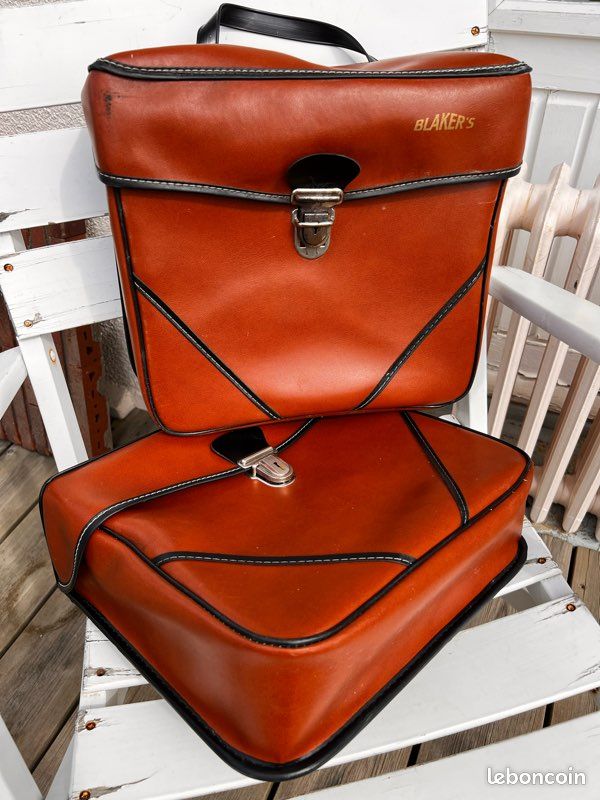 Paire de sacoches marrons vélo vintage Vélos