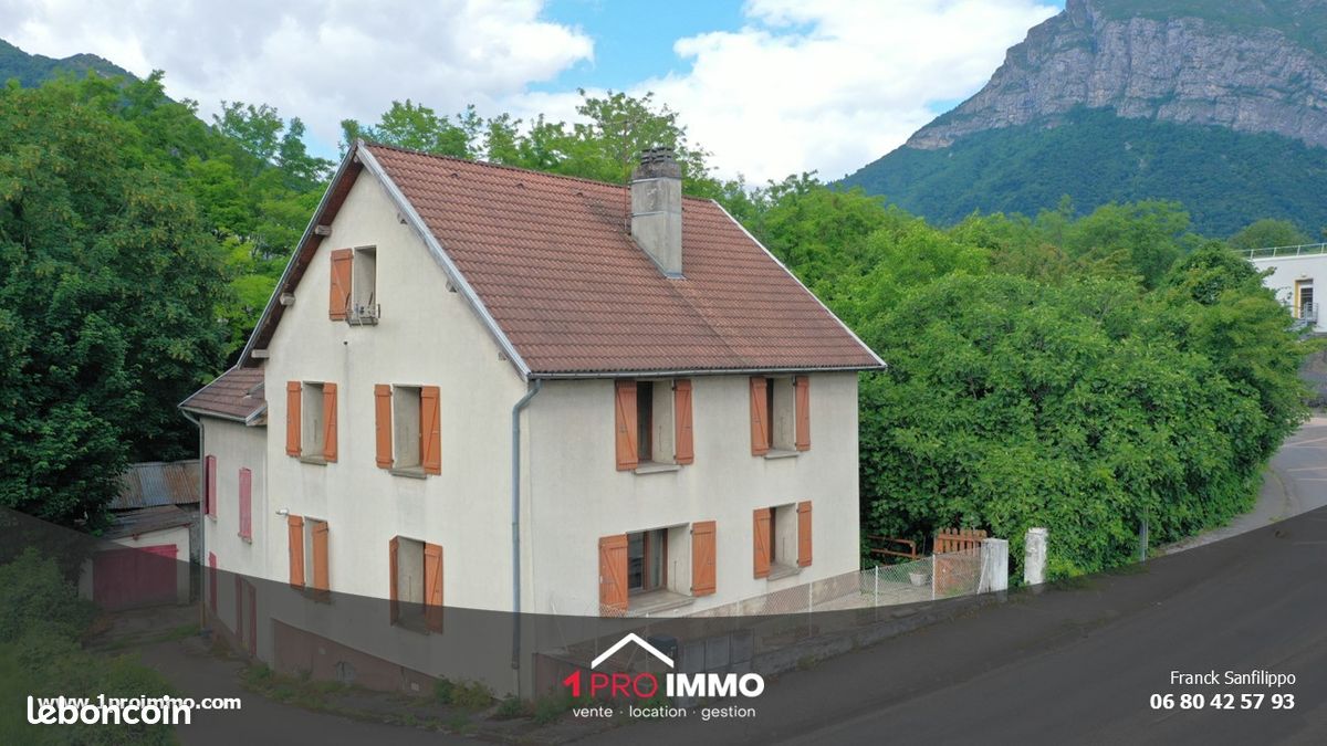 Maison 6 pièces 140 m² · à Saint-Égrève · 140 m² · 335 000 €