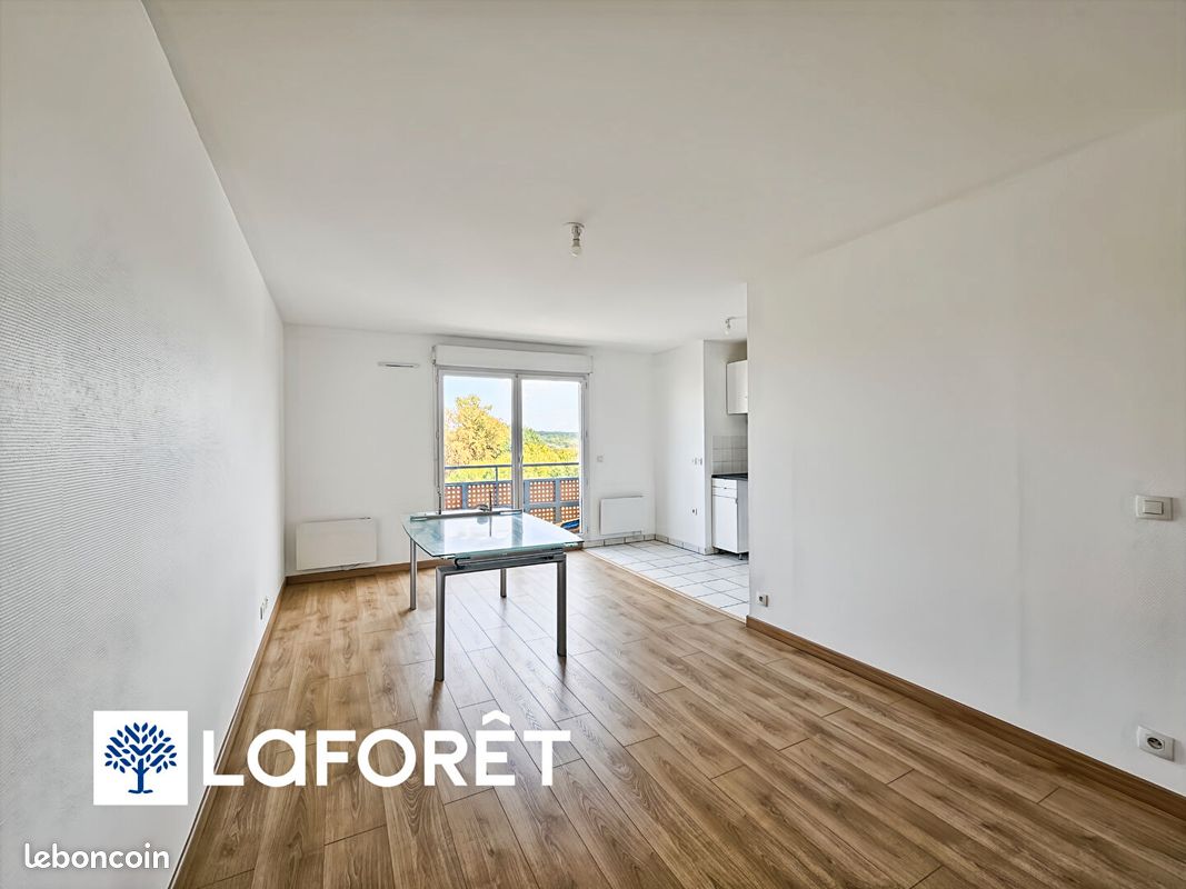 Appartement 2 pièces 43 m² · à Ris-Orangis · 43 m² · 880 €/mois