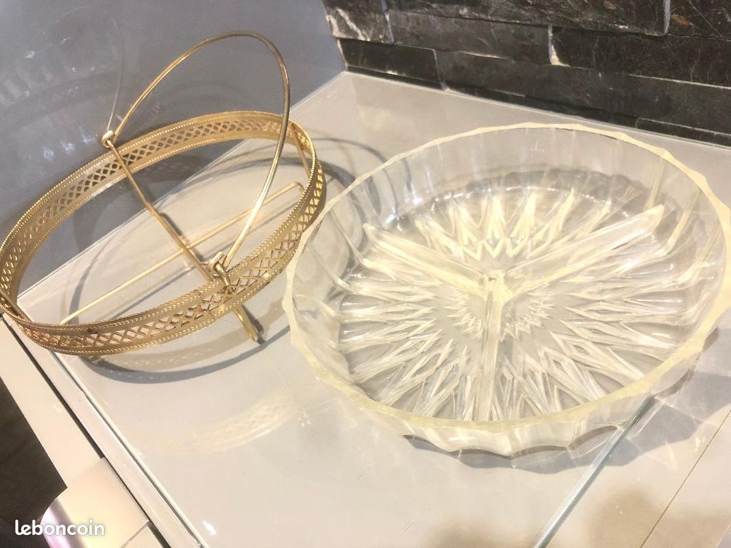 Plat à apéritifs de service vintage années 70 Plateau en plastique et support en métal (image 4)