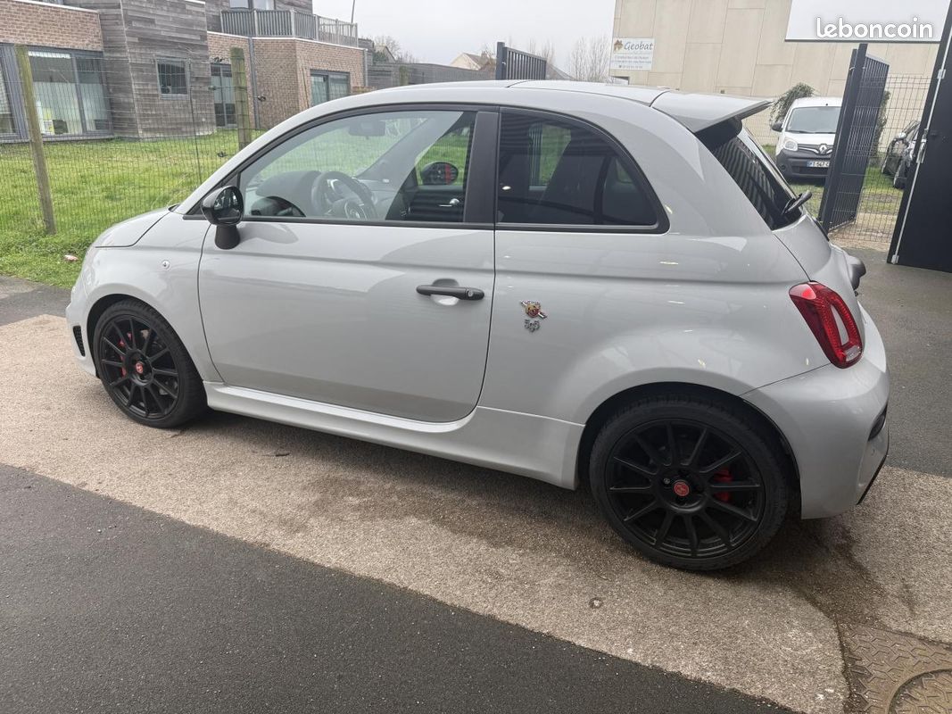 ABARTH 500 595 1.4 T-JET 180 ESSEESSE / Akrapovic + toit ouvrant / Garantie 12 mois (image 14)