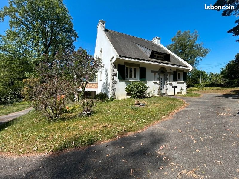 Maison 9 pièces 152 m² · à Pluméliau-Bieuzy · 152 m² · 229 000 €
