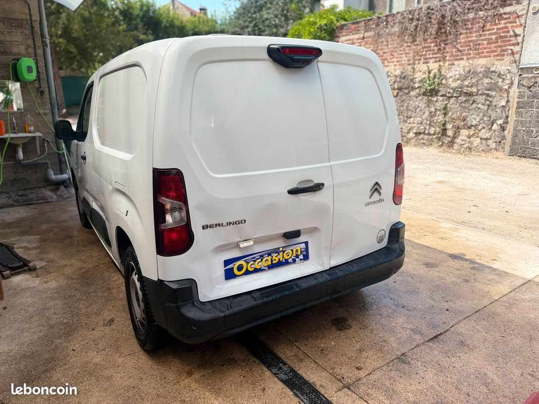 Berlingo van m 650 bluehdi 130 s&s eat8 driver (image 2)