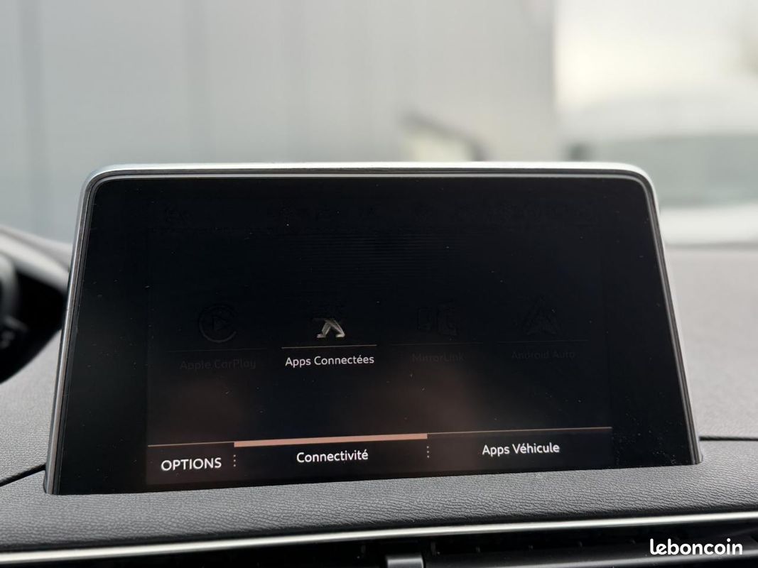 PEUGEOT 5008 1.5 BlueHDi 130 GT Line 7 places, avec Apple Car Play et Caméra de recul (image 25)
