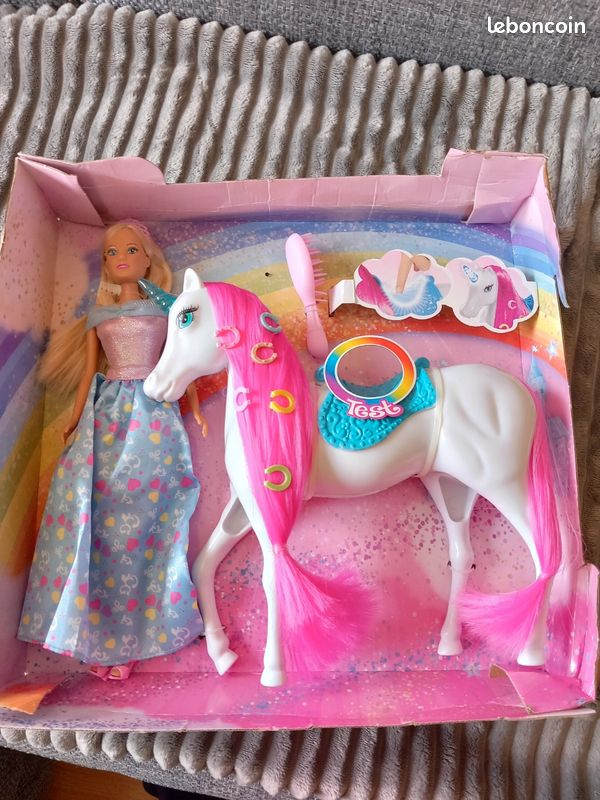 Poupée LOLLY et sa LICORNE neuf (image 1)