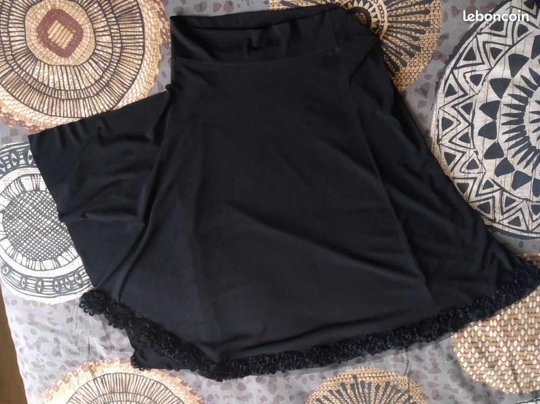 Jupe noir NafNaf taille 38/M (image 1)