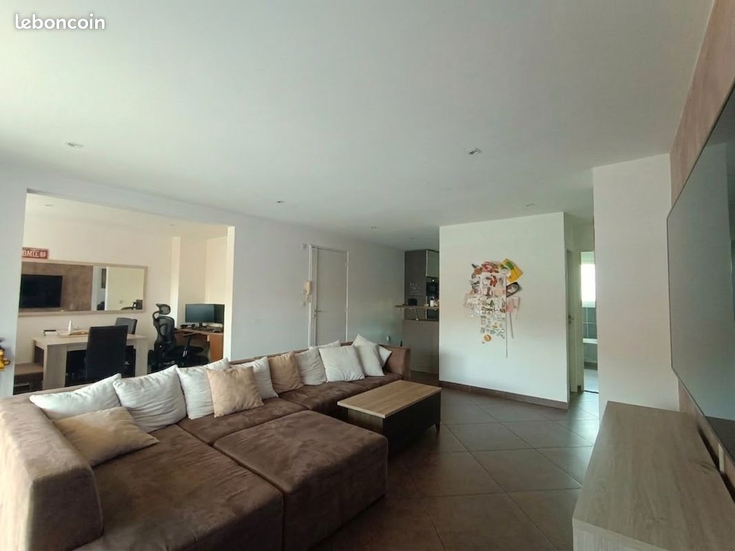 Appartement 3 pièces 70 m² · à La Trinité · 70 m² · 242 000 €