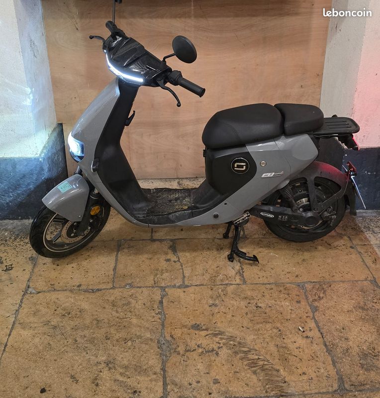 Scooter électrique 50c (image 1)