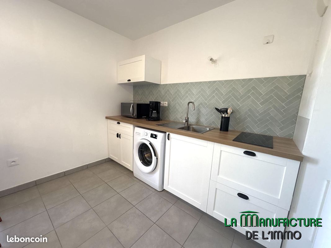 Appartement 1 pièce 28 m² · à Saint-Étienne · 28 m² · 450 €