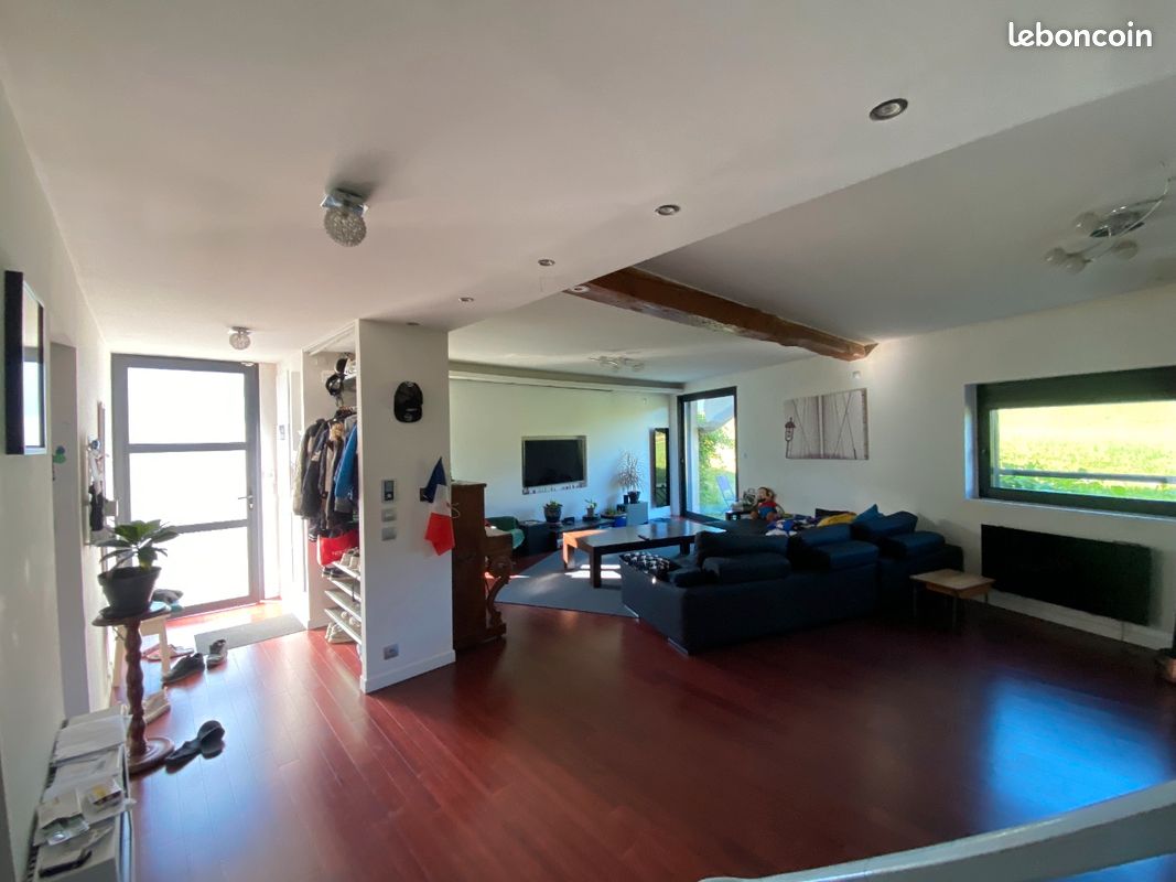 Maison 9 pièces 182 m² · à Cusy · 182 m² · 415 000 €