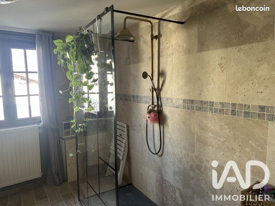 Maison 5 pièces 145 m² · à Montmoreau · 145 m² · 178 000 €