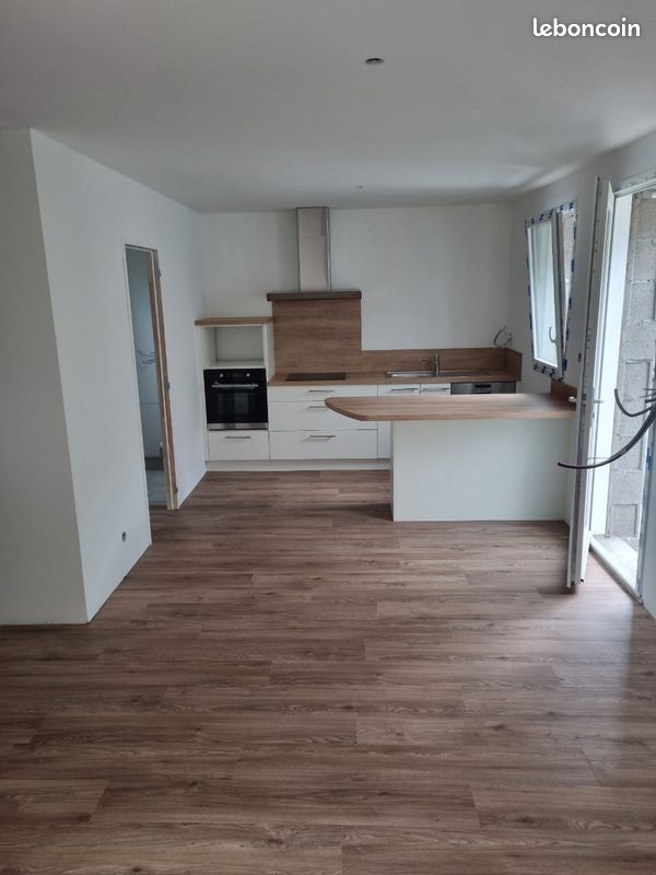 Maison 4 pièces 85 m² · à Plounévez-Lochrist · 85 m² · 750 €/mois