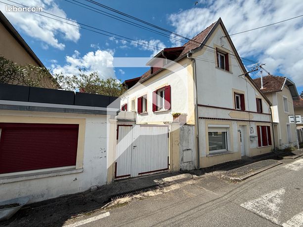 Maison de village 11 pièces 270 m²