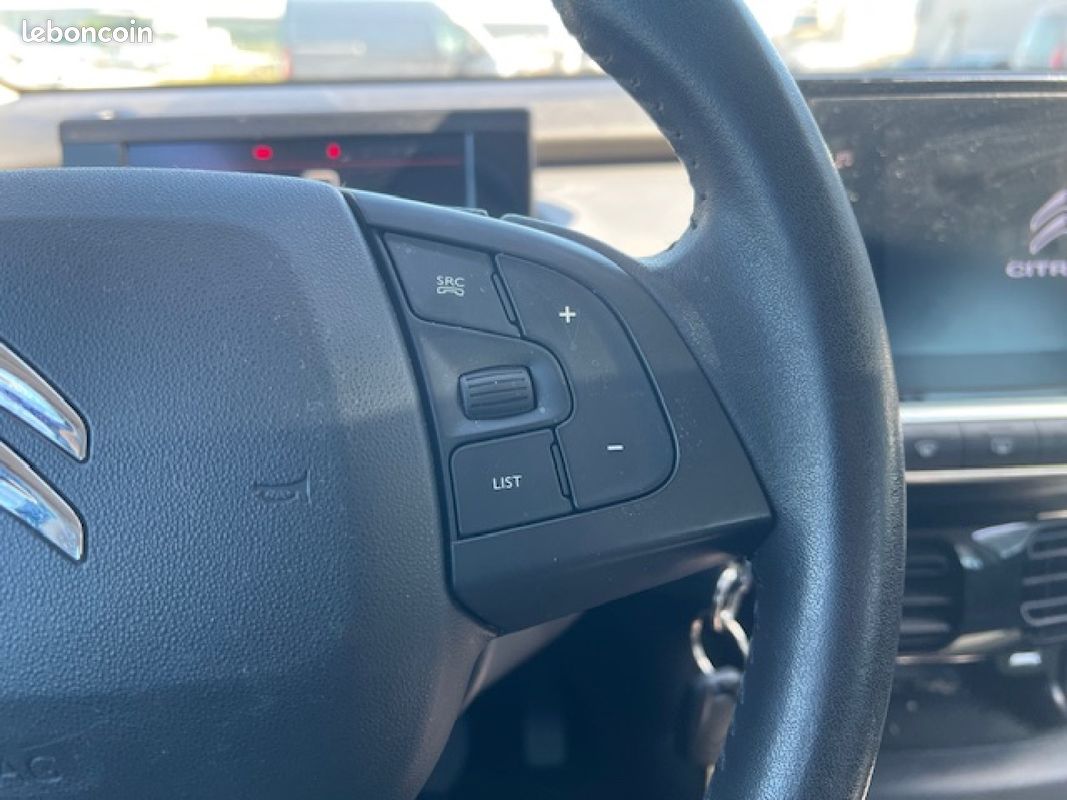 CITROEN C4 CACTUS PureTech 110 SS BVM6 Feel / VENTE DESTINÉE UNIQUEMENT A PROFESSIONNEL DE L'AUTOMOBILE (image 16)