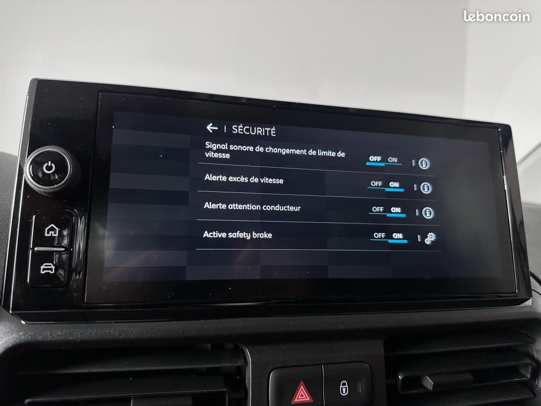 Citroën Berlingo VAN 3PL BLUEHDI 130CH -32% NEUF EAT8 S&S CARPLAY REGUL DAB FULL LED CABINE EXTENSO (image 23)