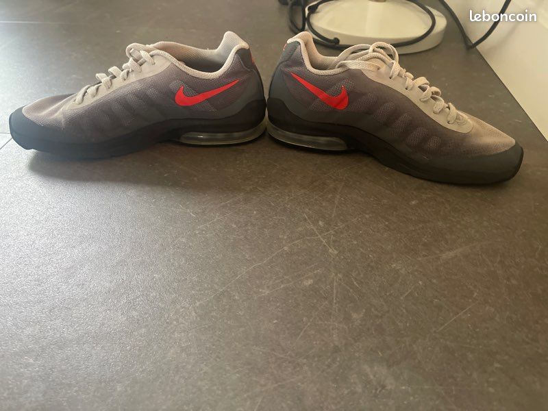 Chaussures nike de taille 39 (image 2)