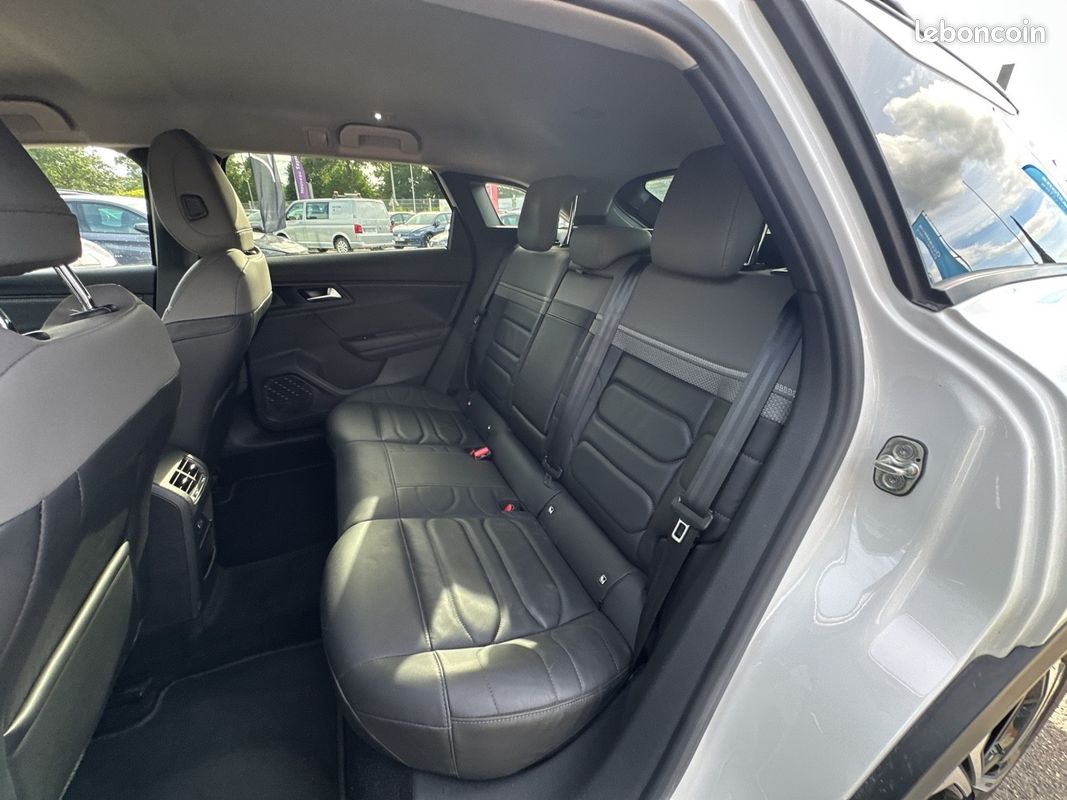 CITROEN C5 X Hybride Rechargeable 225 S&S e-EAT8 Shine (image 17)