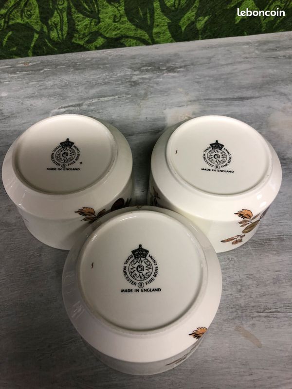 3 ramequins Royal Worcester (image 2)