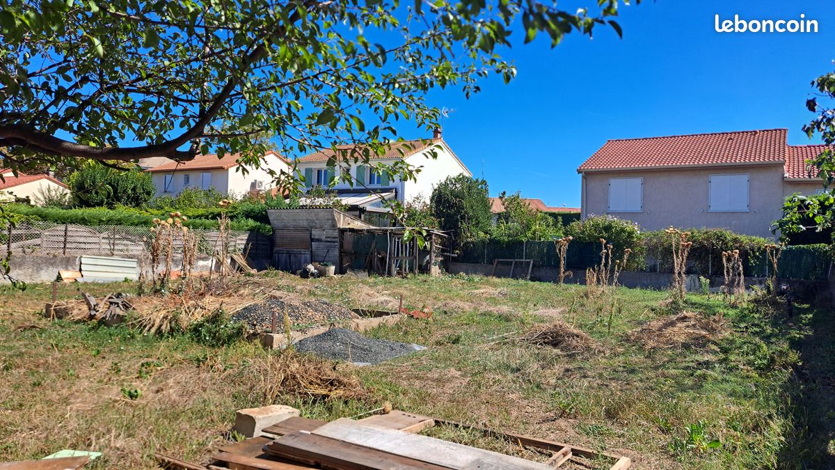 Maison 7 pièces 130 m² · à Bron · 130 m² · 300 000 €