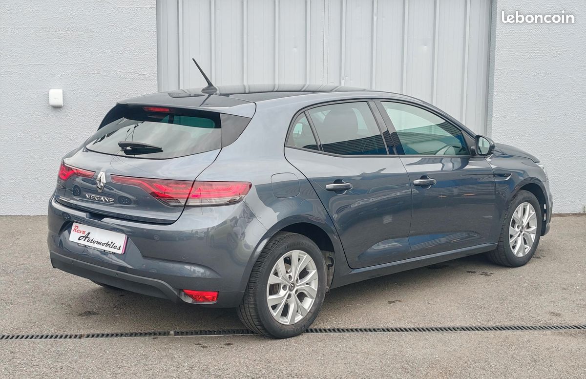 Renault Mégane IV Berline TCe 115 (image 2)