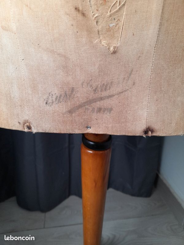 Buste de marque Bust Girard (image 2)