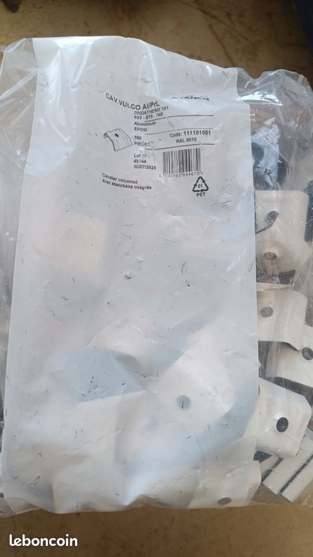 Vis autotaraudeuse pour panneau sandwich de toiture (image 1)