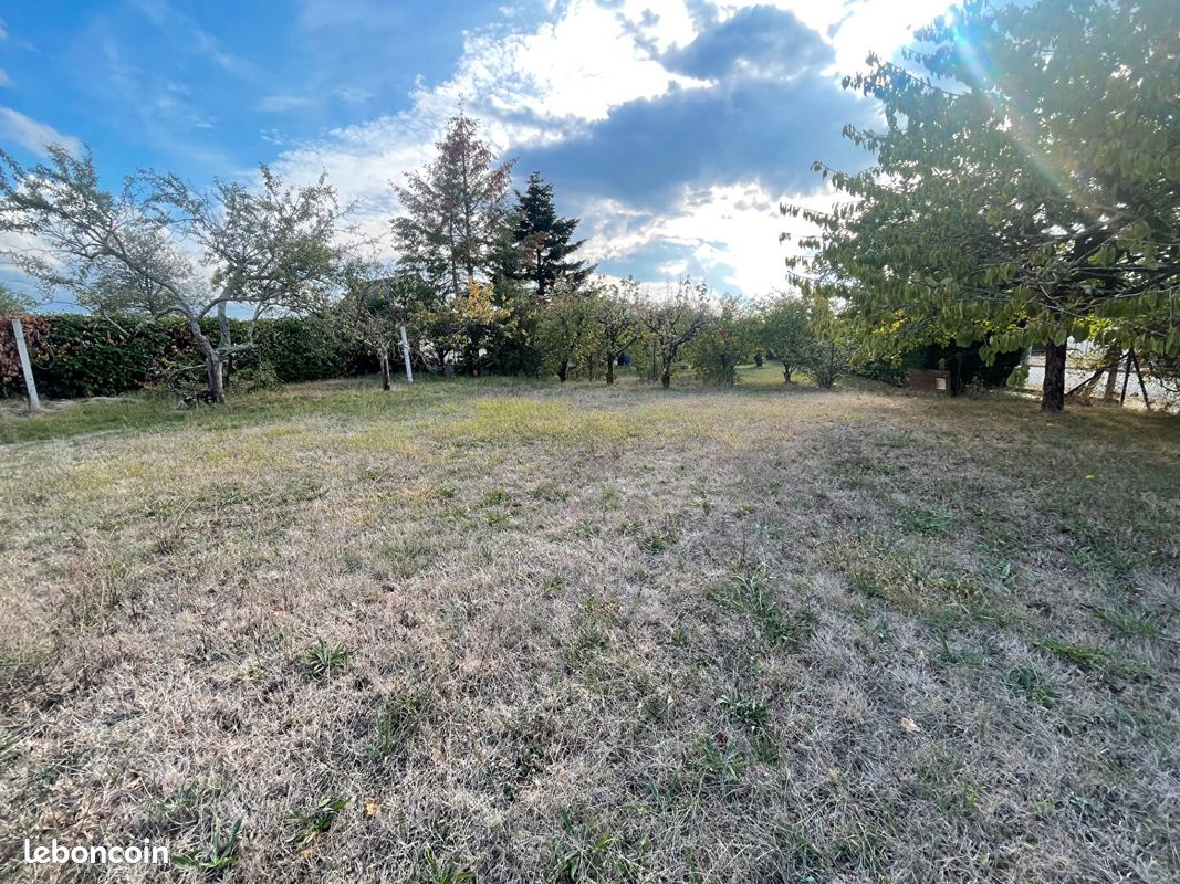 Terrain 400 m² · à Durtal · 400 m² · 59 400 €
